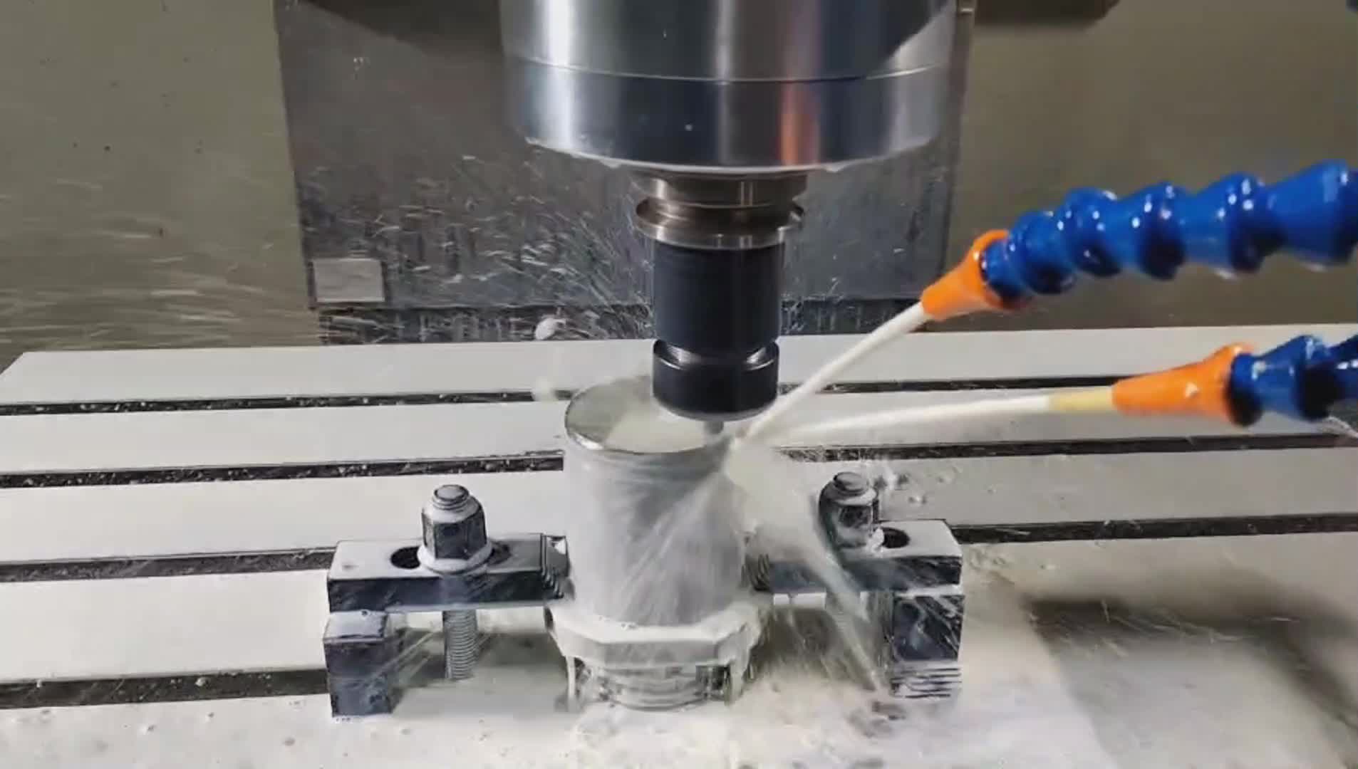 نحوه ماشینکاری دقیق CNC دقت را بهبود می بخشد