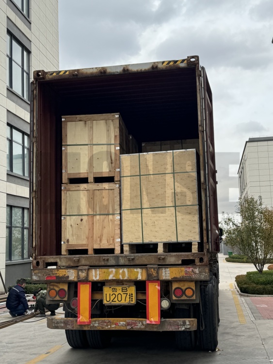 LIONSE - عملیات حمل و نقل روزانه